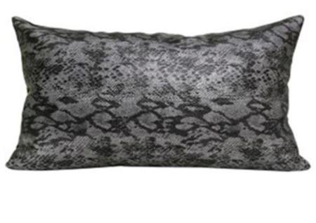 BLACK/GRAY PILLOWS